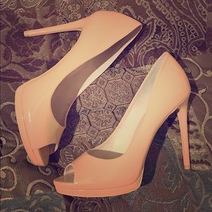 Kenneth Cole pep toe heels